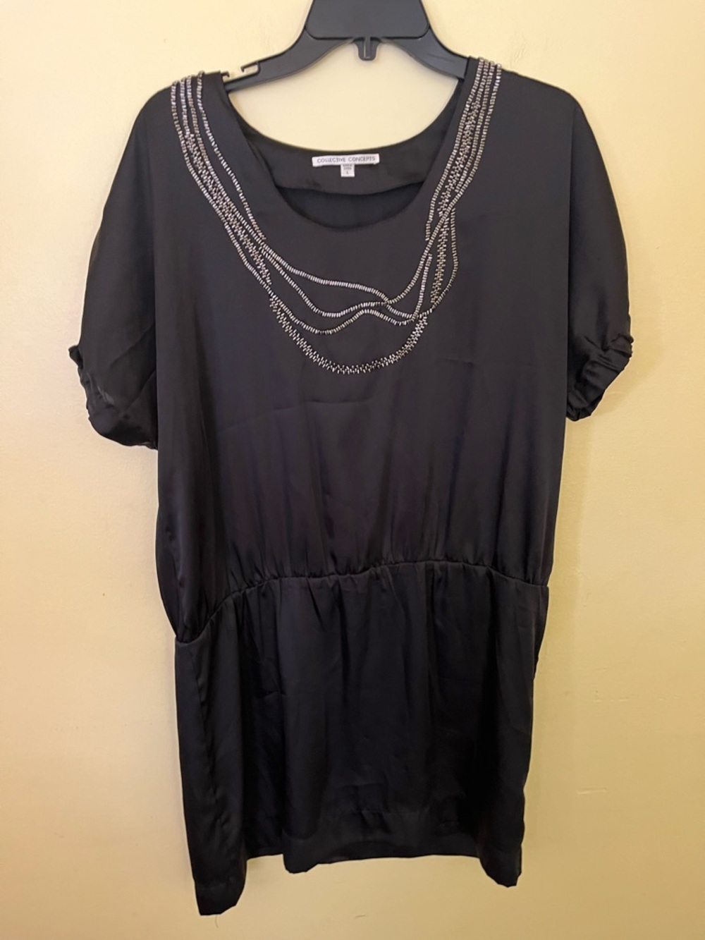 Collective Concepts Black Short Sleeve Tunic/Dress with Beaded Necklace Trim L
